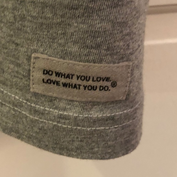 Mens XL LIFE IS GOOD tshirt NWT - Picture 4 of 4